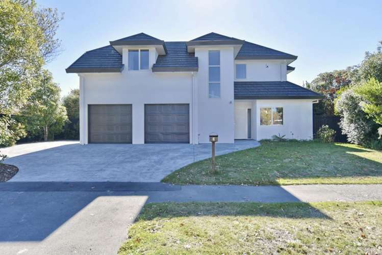 3 Glastonbury Drive Burwood_26