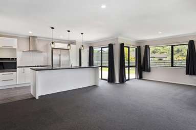 27 Pukeko Way_2
