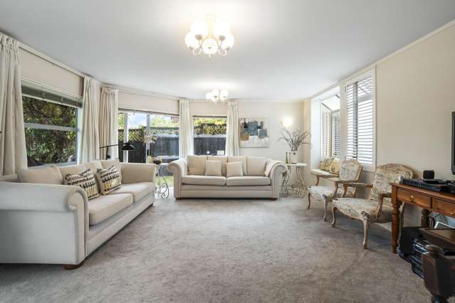 2/4 Elizabethan Gardens St Heliers_1