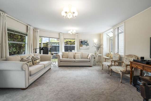 2/4 Elizabethan Gardens St Heliers_1