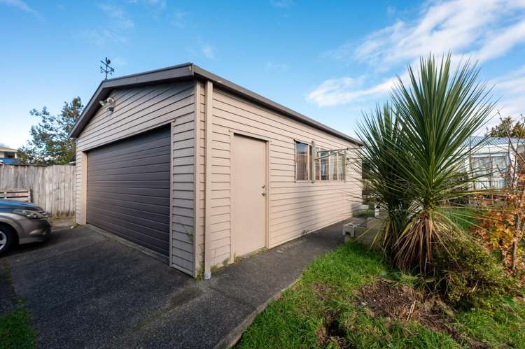 27 Te Rangitautahanga Road Turangi_17