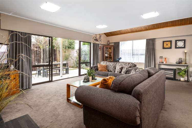 2 Bank Street Springlands_2