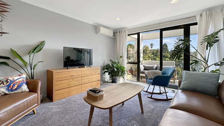 17/8 Monte Cassino Place Birkdale_3