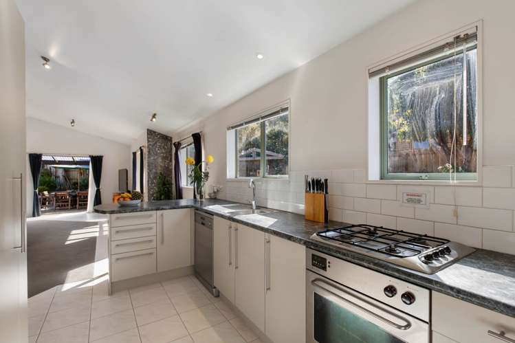 12j Relko Crescent Torbay_3