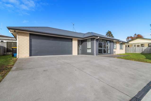 Easy Care - Close to Town