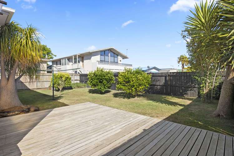 2 Duke Avenue Pukekohe_11