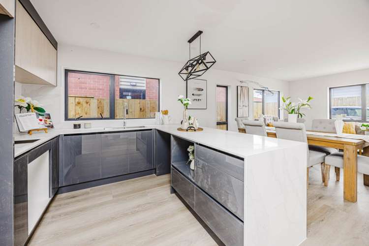 2/30 Sharland Avenue Manurewa_5