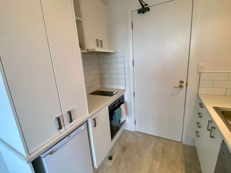 7H/14 Waterloo Quadrant City Centre_4