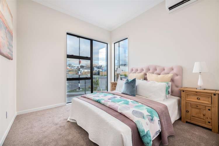 16 Taiororua Avenue Massey_13