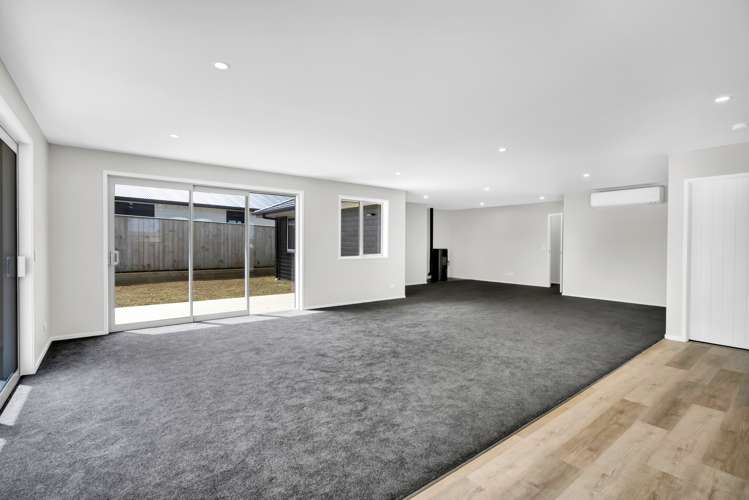 9 Midsummer Avenue Stratford_9