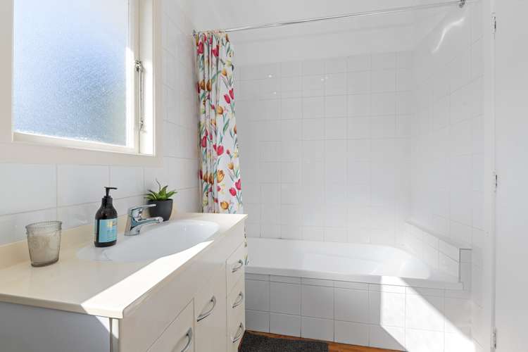 34 Blease Street New Lynn_9