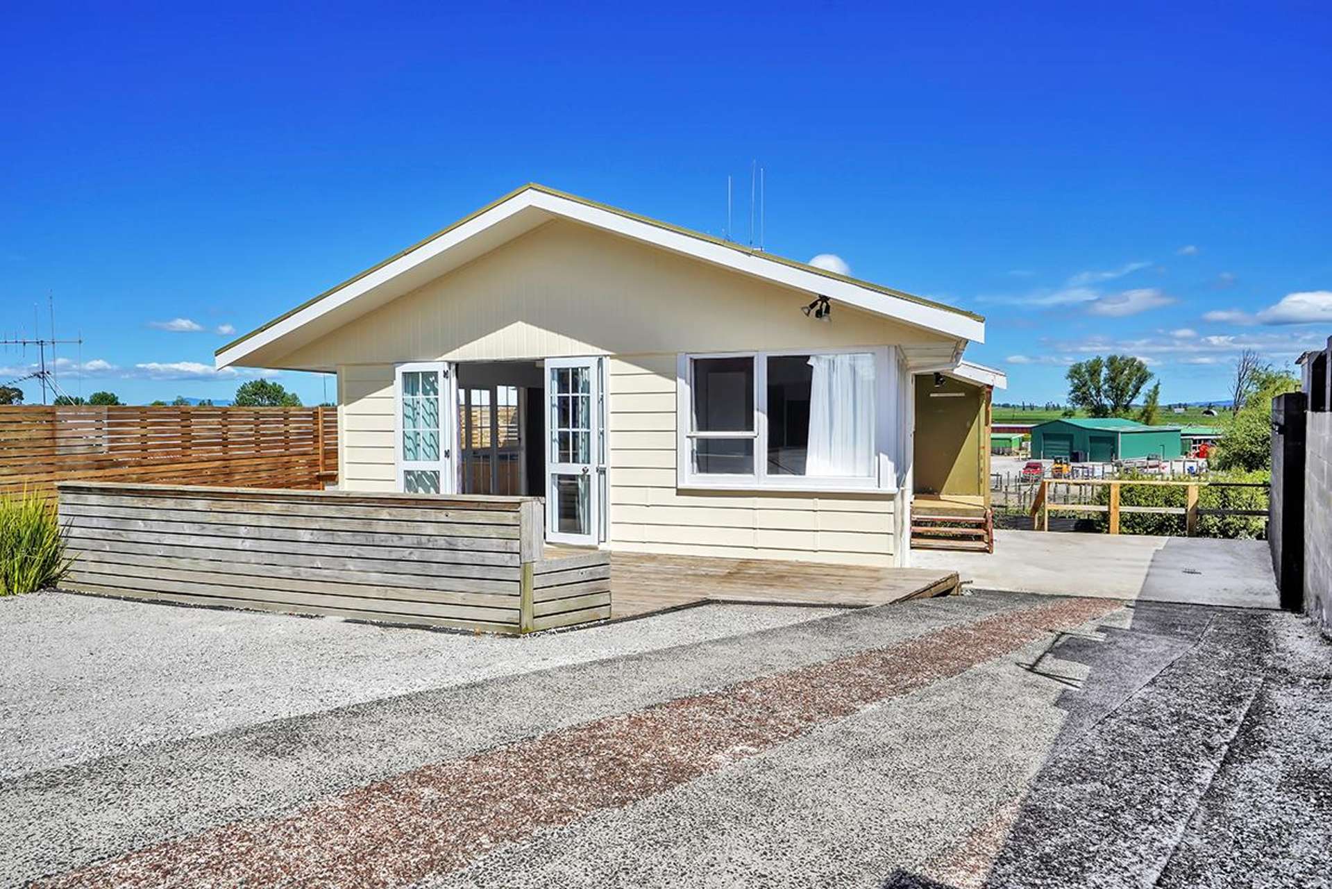 469 Kahikatea Drive Dinsdale_0