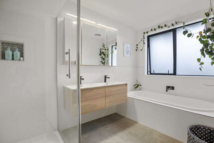 380 Mckenzie Road Waiau Pa_11