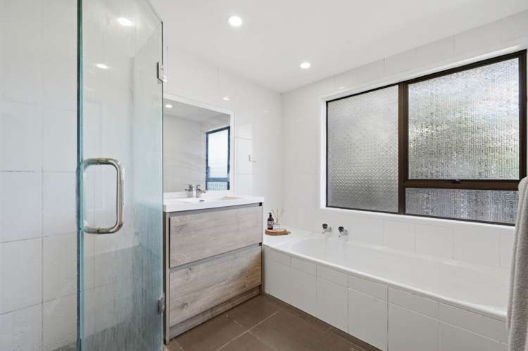 120 Hutchinsons Road Bucklands Beach_12