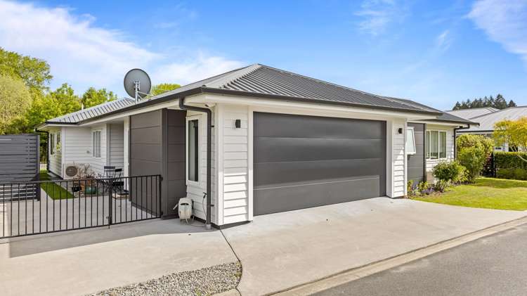 34 Noumea Drive Rangatira Park_19