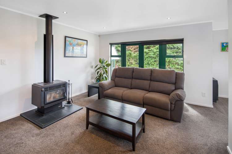 13 Hawtrey Terrace Johnsonville_5