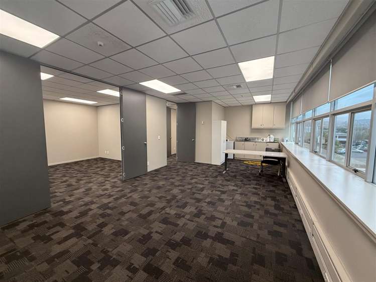 Suite 1. Level 2, 29 Waterloo Road Lower Hutt_5