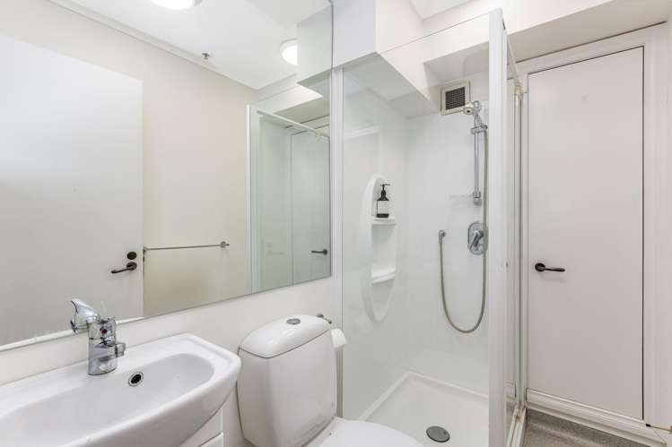 1.6/1 Queens Wharf Wellington Central_13