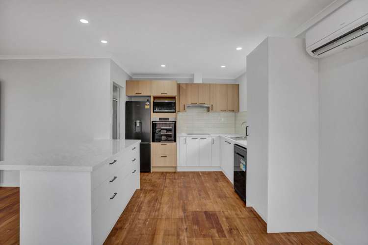 58 Reid Avenue_5