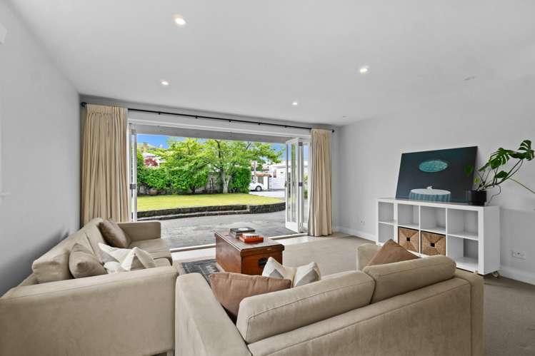 6 Garry Road Mount Eden_14