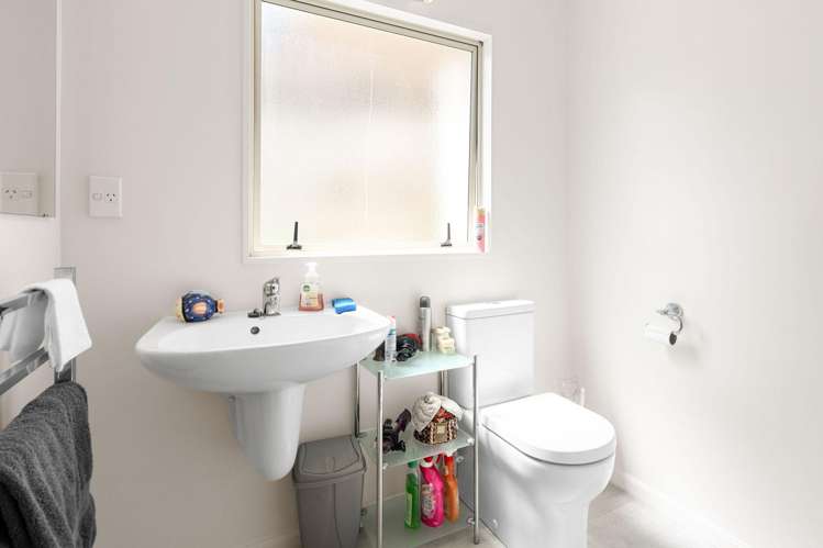 97B Lake Road Frankton_12