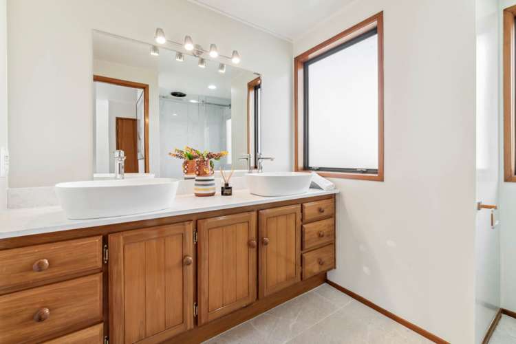 1/81 Oliver Road Eastern Beach_17