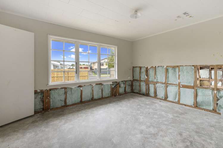 2 Staverton Crescent Mangere_18