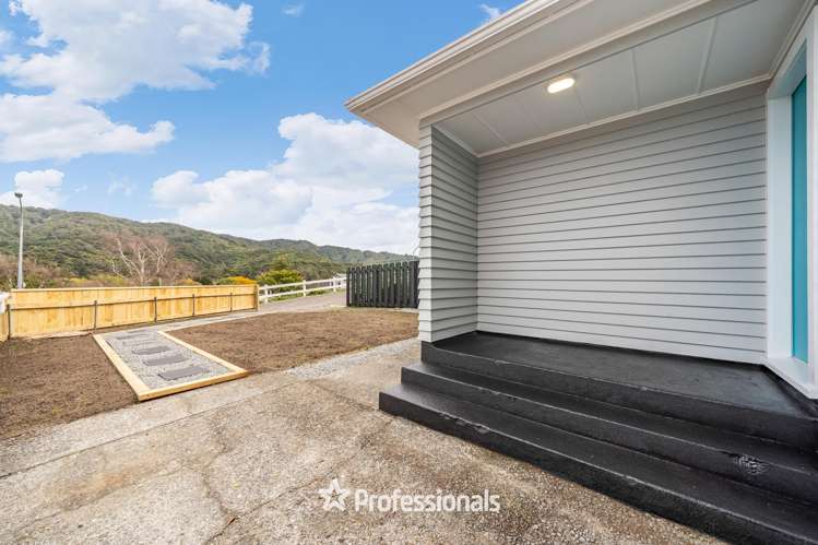 83 Coast Road Wainuiomata_15