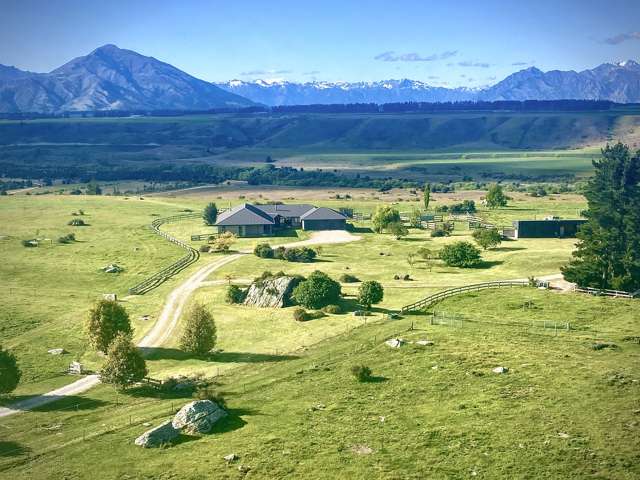 Idyllic Equestrian Home with Expansive Views