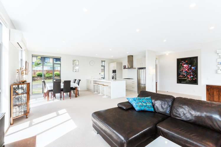 14 Ashwood Street Woodridge_10