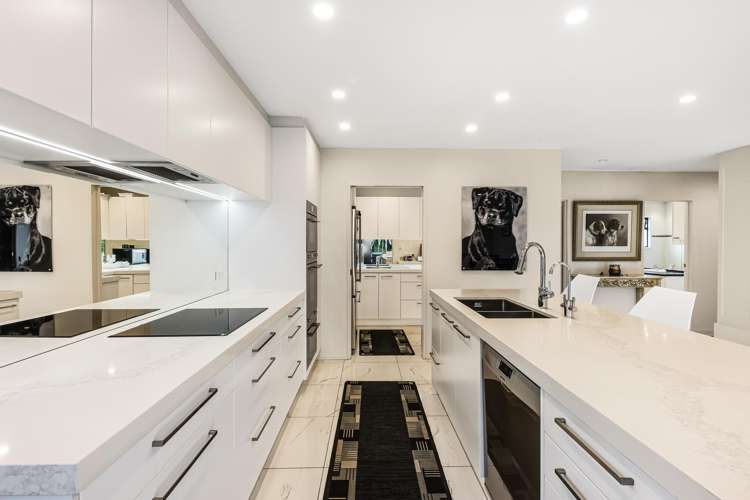481 Paremoremo Road_4