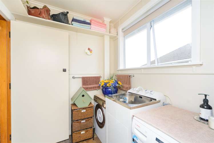 27 Holland Crescent Bulls_24