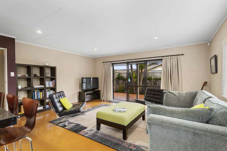 2/22 Richmond Street Petone_13