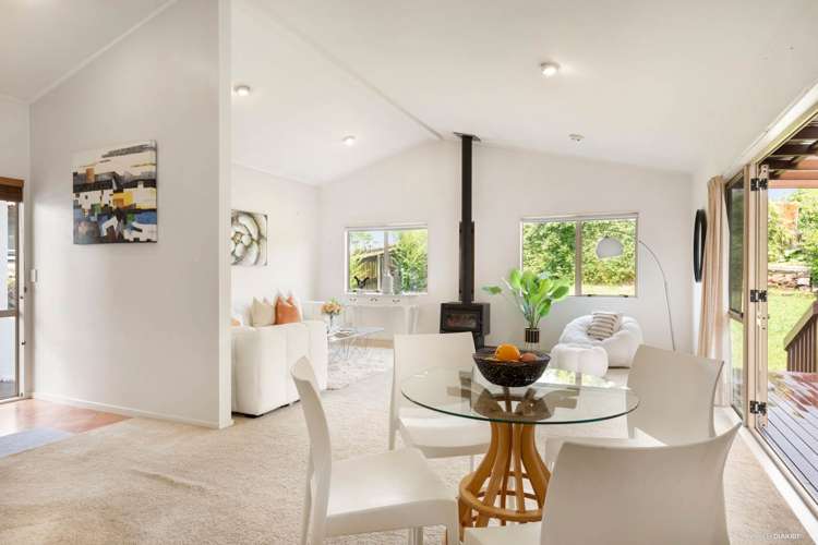 2/213 Rangatira Road Beach Haven_9
