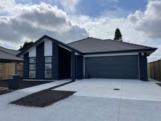 86 Waituarua Drive Waiata Shores_1