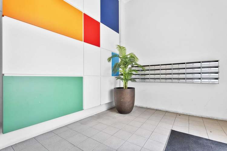 23/15 Minnie Street 10021_10