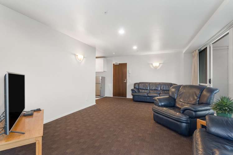 2203/10 Waterloo Quadrant Auckland Central_12