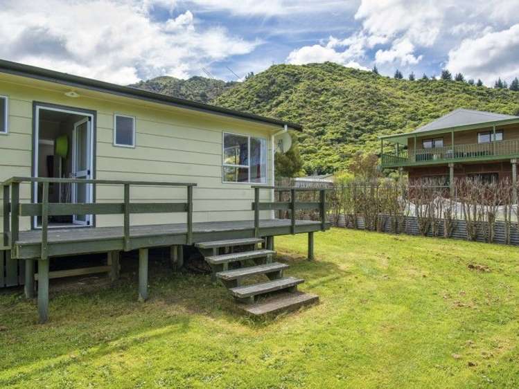 5 Thompson Place Anakiwa and Surrounds_13