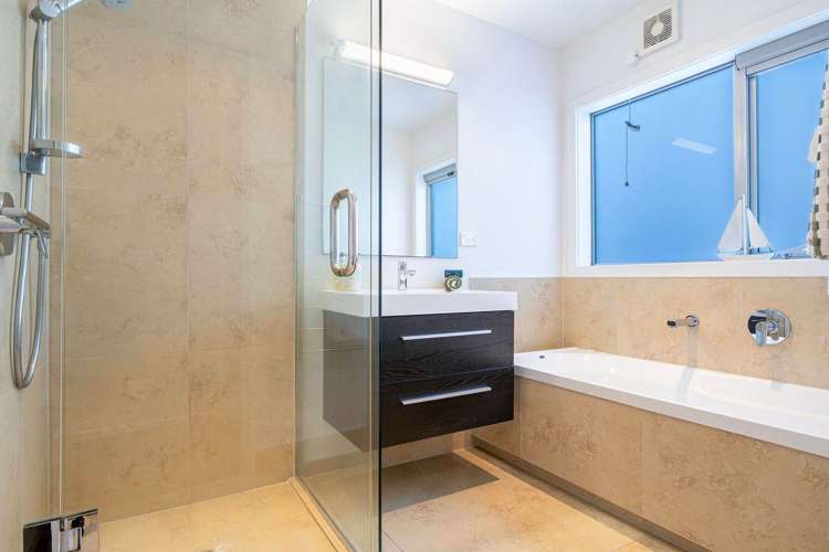 2/19 Toroa Street Torbay_20