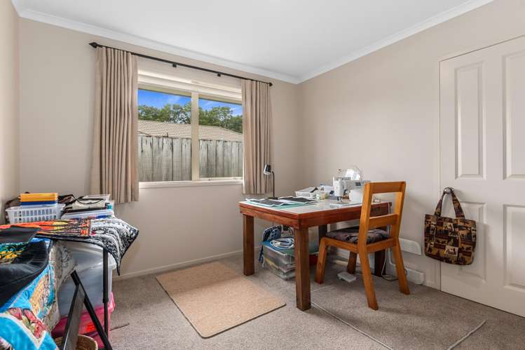 8 Maxwell Place Te Kamo_12