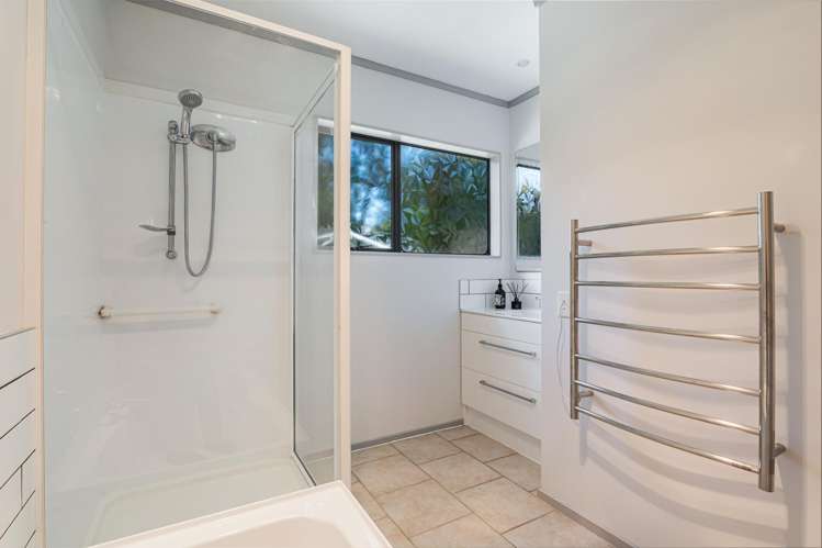 33B Brandon Road Manly_12