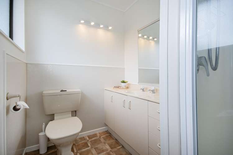 12 Carr street Te Kamo_17