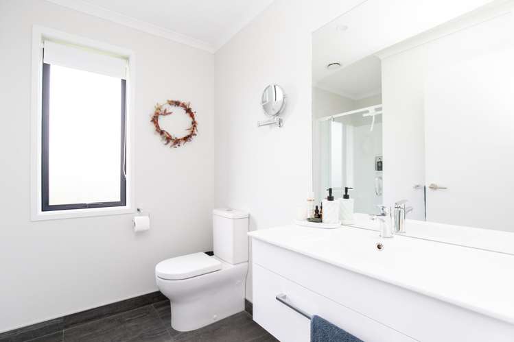 5 Costello Drive Ngatea_16