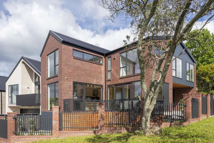 1 & 2/101 Oaktree Avenue Browns Bay_22