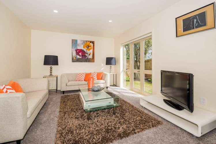 2/24 Fields Parade Oteha_1