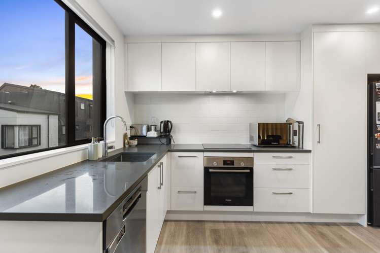 27 Ara Mara Hua Henderson_12