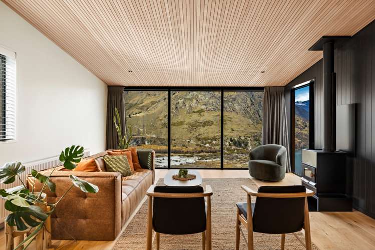 11 Powder Terrace Arthurs Point_15