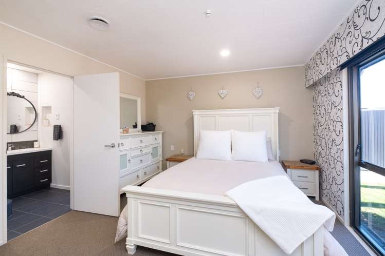 502a Charles Street Saint Leonards_13