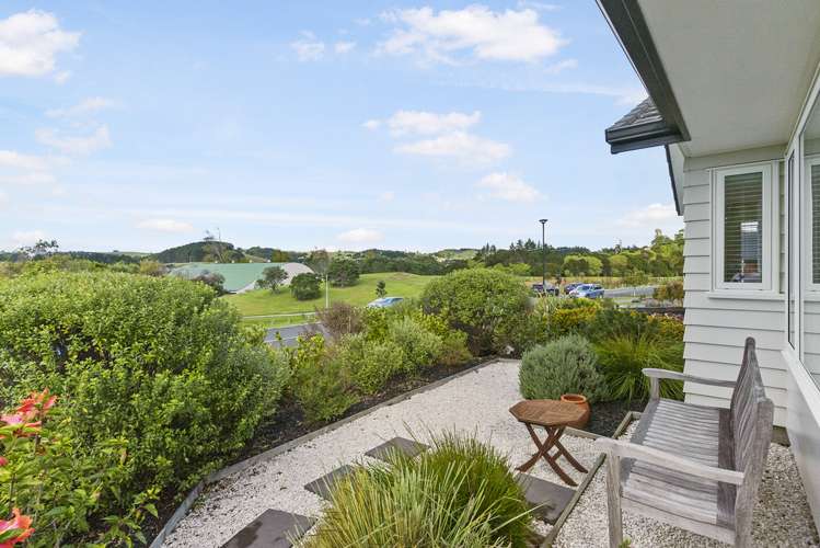 32 Weatherly Drive Beachlands_2