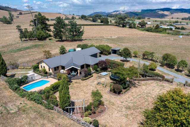 Idyllic Lifestyle Retreat on 1.05Ha